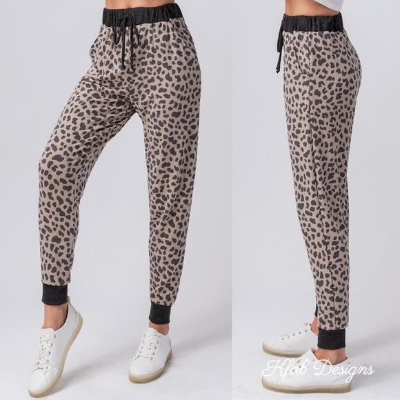 ❤️LAST 1 Leopard Brushed Easy Fit Contrast Joggers - Picture 2 of 6